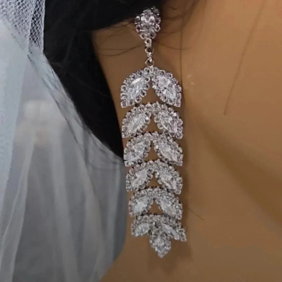 She's My Everything is a Unique 7pc. One-Of-A-Kind Tiara Ensemble - Picture 17 of 17